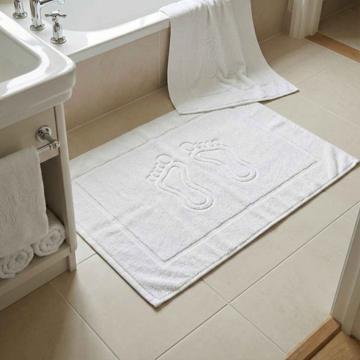 Plush Cotton Bathroom Bathmat – Thick & Durable
